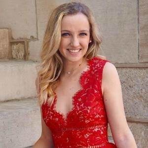 Meet your Posher, Olivia